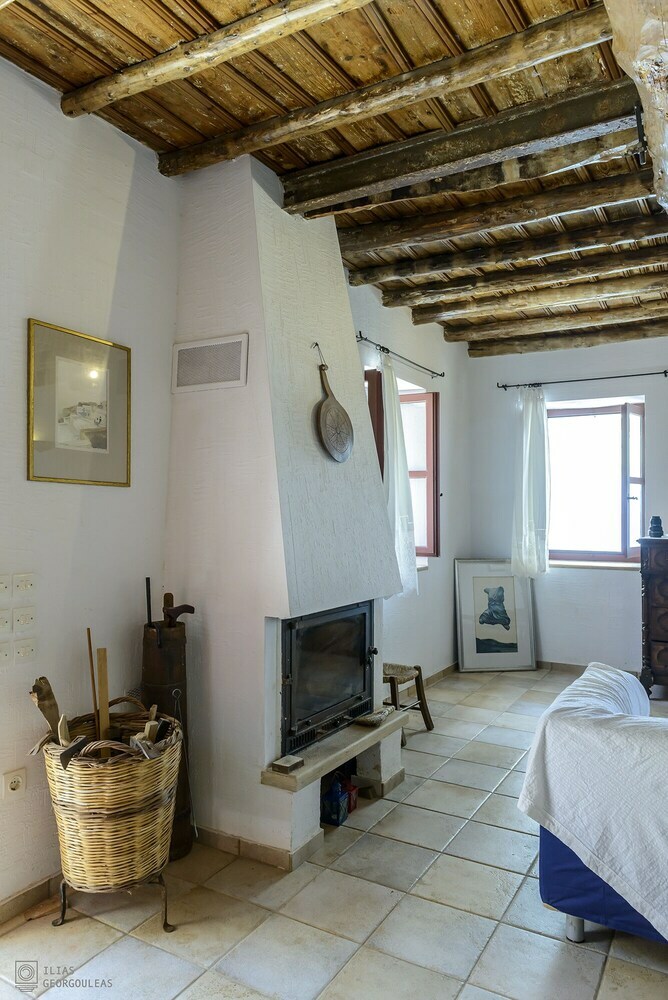 Beachfront Stone-built Luxury Fully Equipped Villa