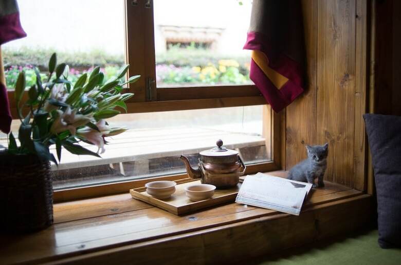 Tibetan-style Courtyard Hotel