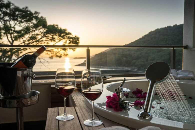 Melanippe Relaxing Hotel - Adults Only