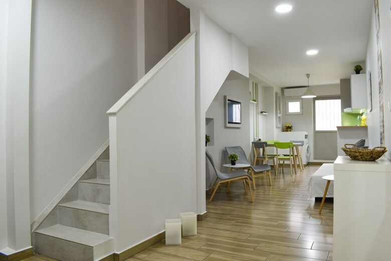 Apartamentos Stylish Maisonette Near The Sea &the City Center