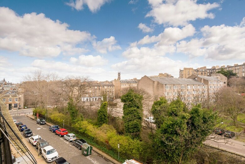 Traditional 3 Bed Apartment Stockbridge