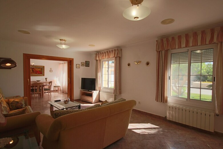 Luxury Villa Surrounded By Vineyards - 7bd Great For Big Groups W/private Pool