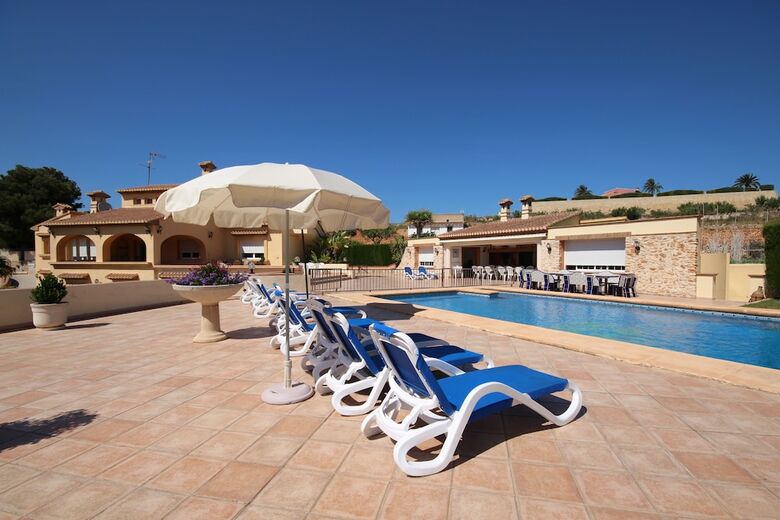 Luxury Villa Surrounded By Vineyards - 7bd Great For Big Groups W/private Pool