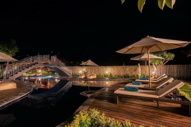 Bed & Breakfast Maharatu Villas