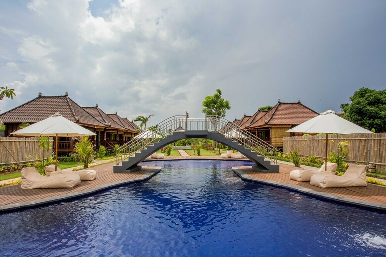 Bed & Breakfast Maharatu Villas