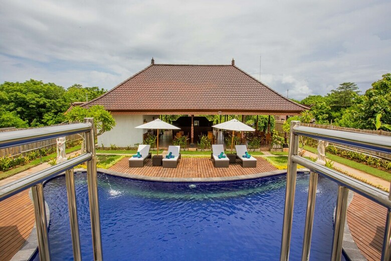 Bed & Breakfast Maharatu Villas