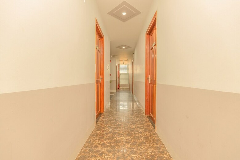 Oyo 621 Hoang Truong Hotel