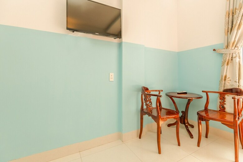 Oyo 621 Hoang Truong Hotel