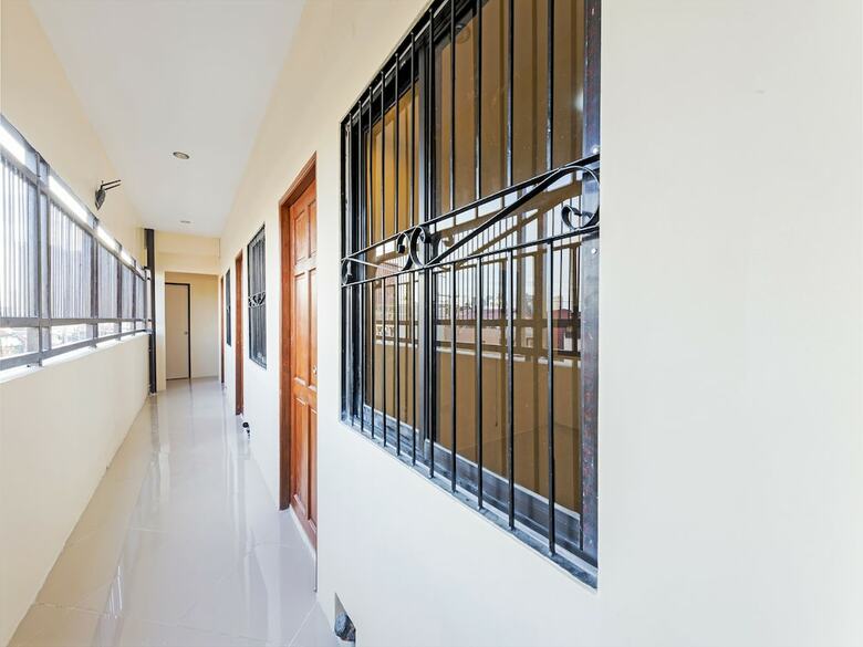 Hotel Oyo 490 V-cat Apartelle