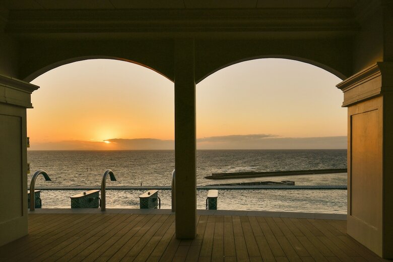 Hotel Lequ Okinawa Chatan Spa & Resort