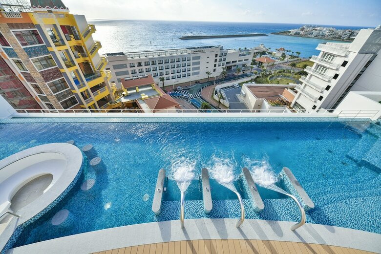 Hotel Lequ Okinawa Chatan Spa & Resort