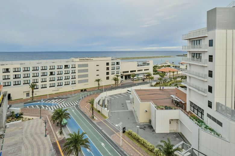 Hotel Lequ Okinawa Chatan Spa & Resort