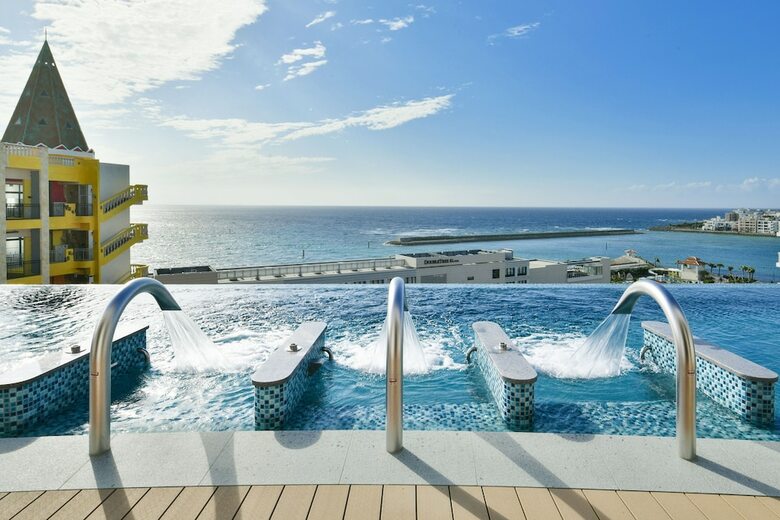Hotel Lequ Okinawa Chatan Spa & Resort