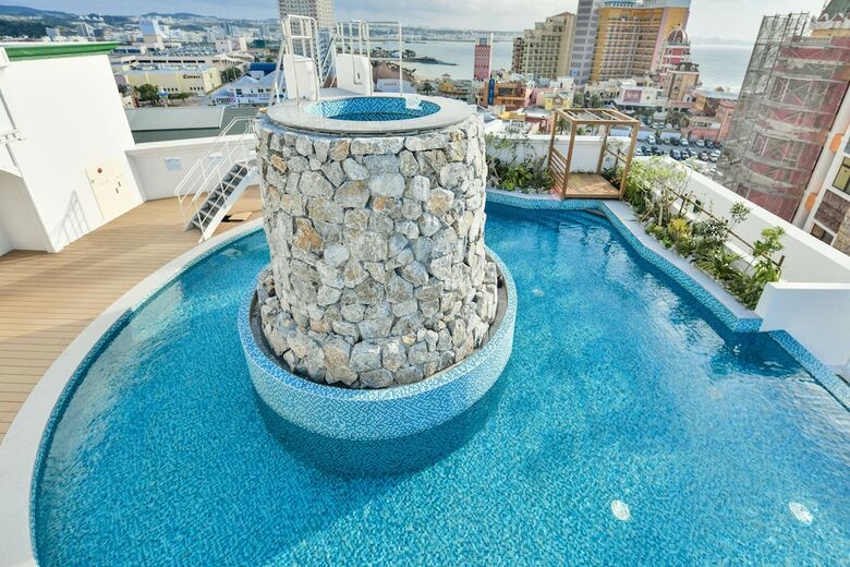 Hotel Lequ Okinawa Chatan Spa & Resort