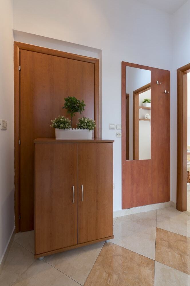 Apartment Michelle - 2 Bedrooms,terrace, Sea View