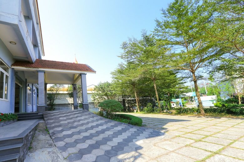 Oyo 593 Bach Duong Hotel