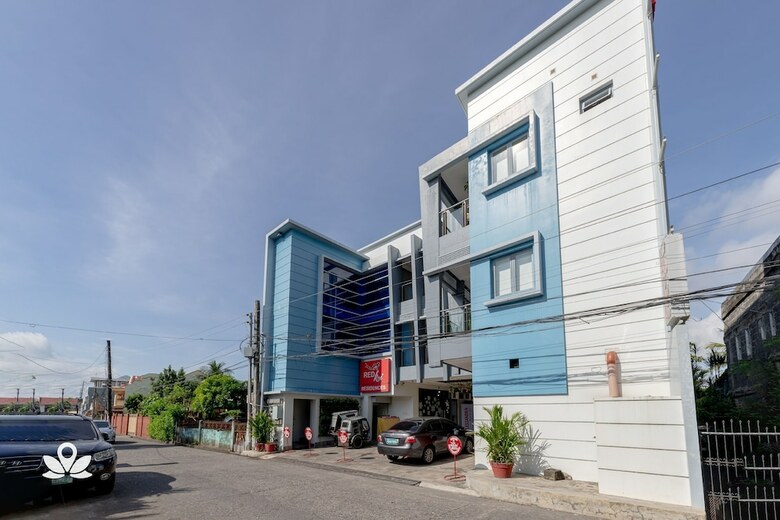 Hotel Zen Rooms Red Koi Sorsogon