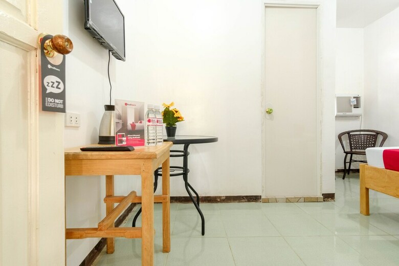 Hotel Reddoorz Near Coron Coliseum