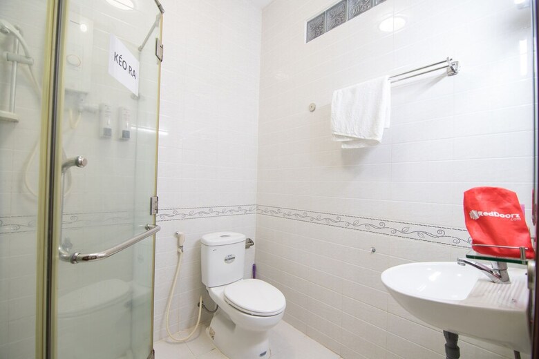 Hotel Reddoorz Near Saigon Zoo 3