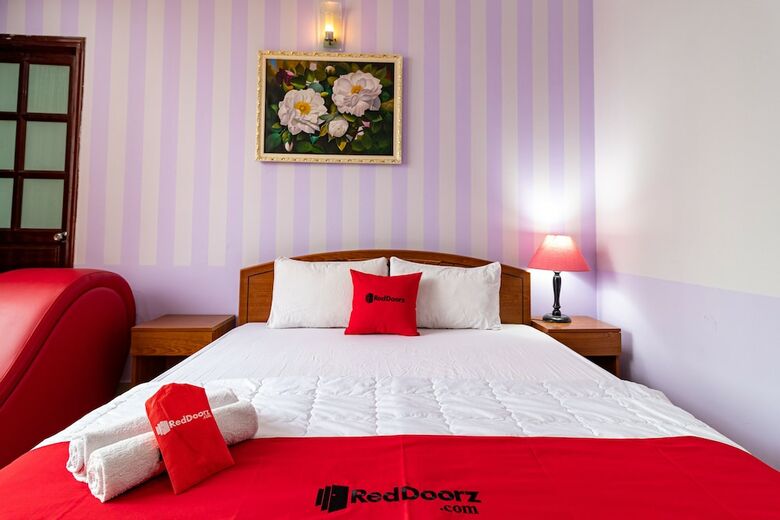 Hotel Reddoorz @ Phan Dang Luu Street