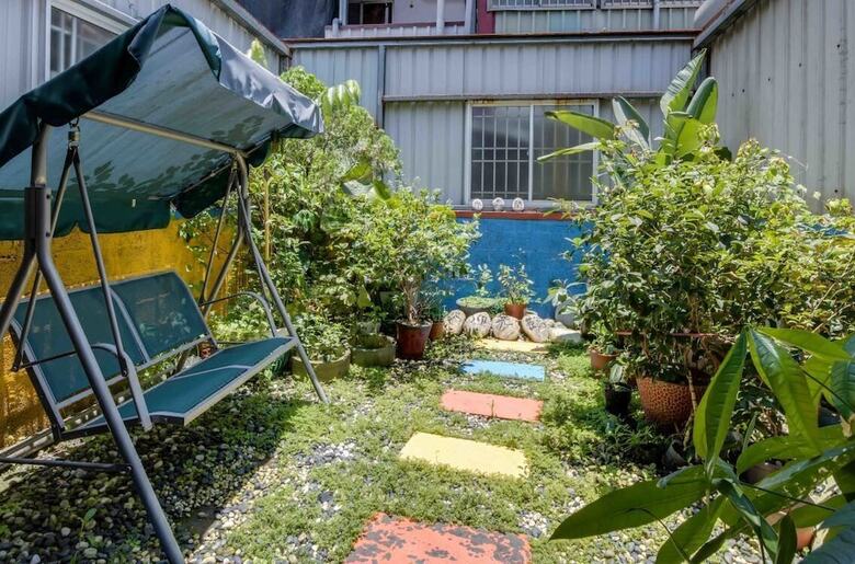 Hotel Crystal House Homestay