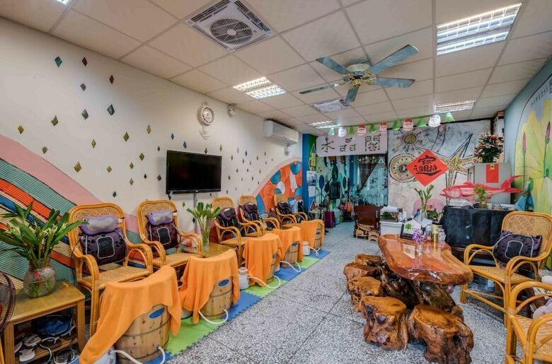 Hotel Crystal House Homestay