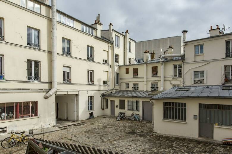 Apartamento Contemporary In La Chapelle