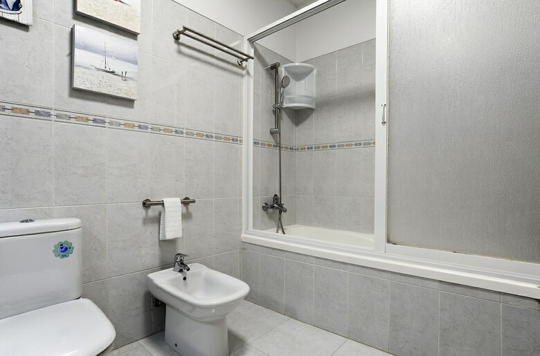 Ocean Breeze Apartment