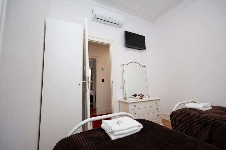 Hotel Inn-chiado Boulevard Guest House