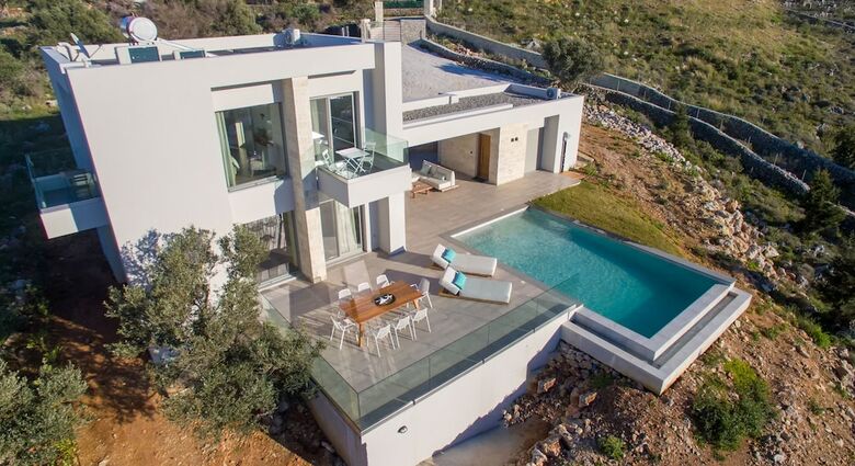 'phantom Villa'