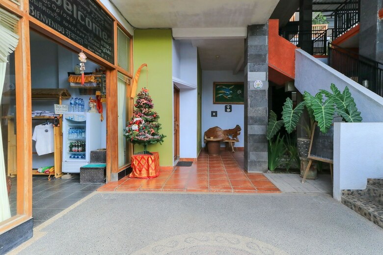 Hotel Deseruni Guest House