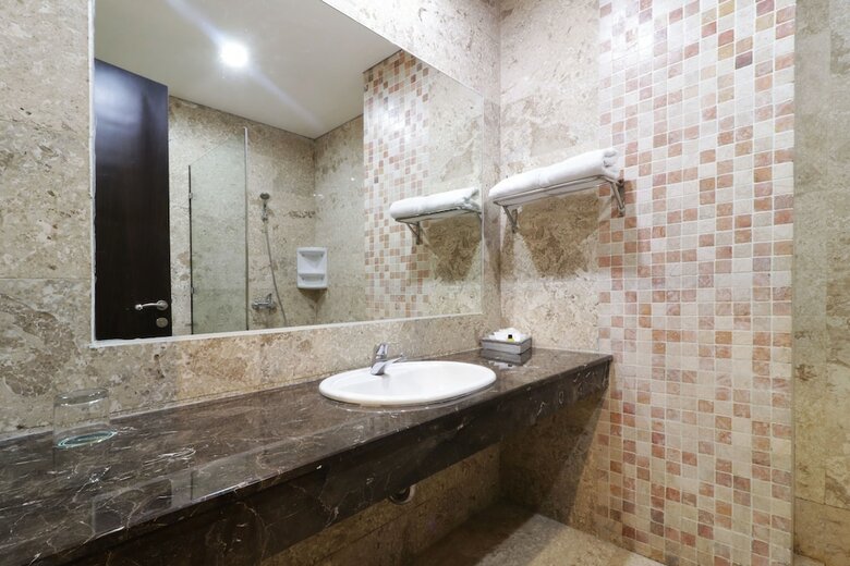Hotel Gren Alia Jakarta
