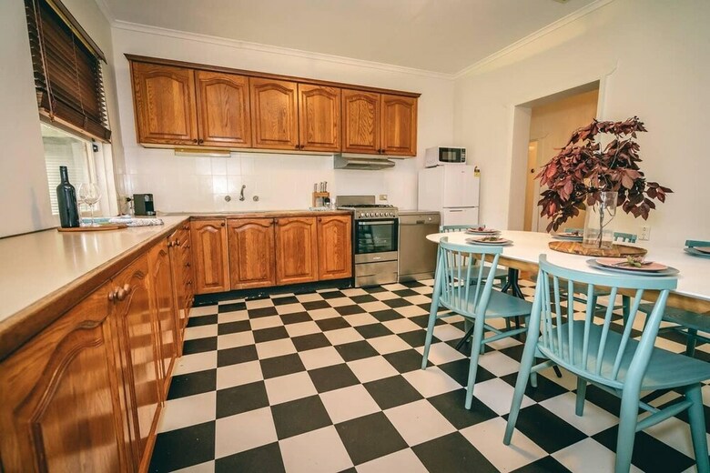 Treasure On Bagot-free Wifi/netflix-close To Cbd