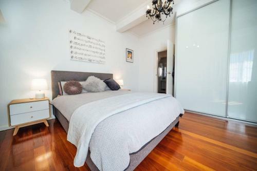 Apartamento Masterpiece On Moseley-art Deco Luxury - Beach - Wifi