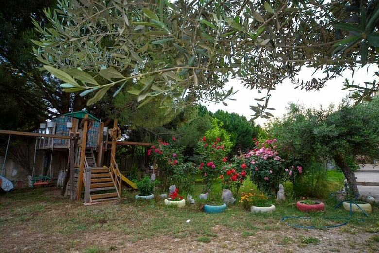 Apartamentos Garden Studio With Jacuzzi & Bbq / 100m To The Beach