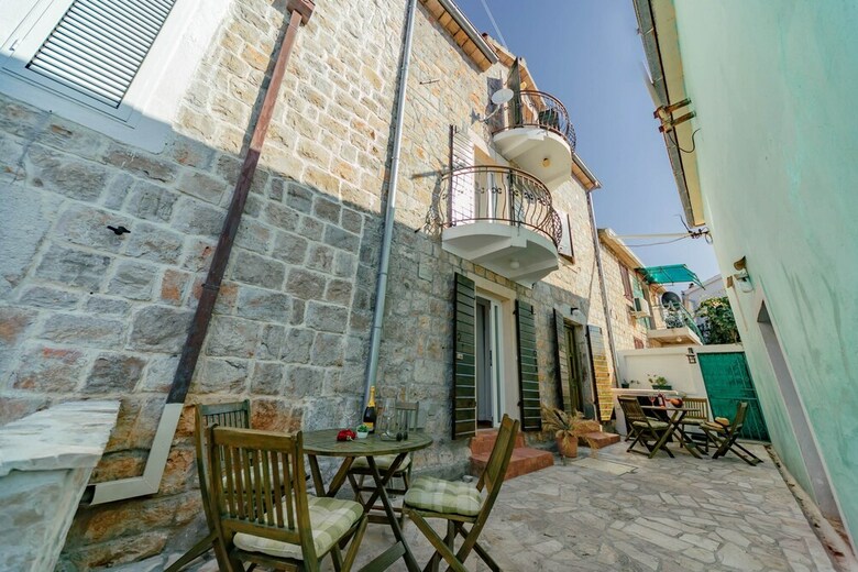 Apartments Bigovo Veljic