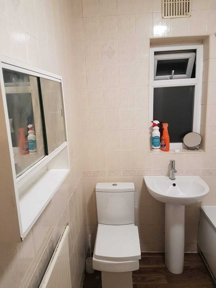 Hotel Budget House In Gants Hill
