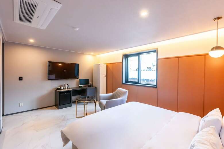 Brown Dot Hotel Sasang Renecite