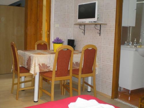 Casa Del Sol Apartments