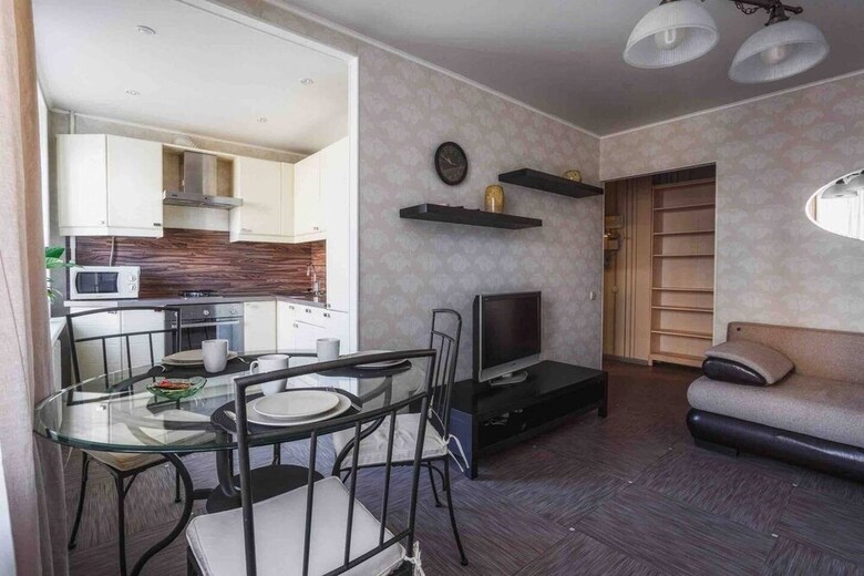 Apartment On B Kondratievskii 12 Bld 1
