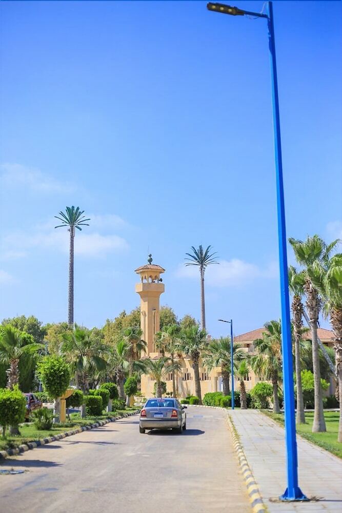 Plan B El Montazah Hotel