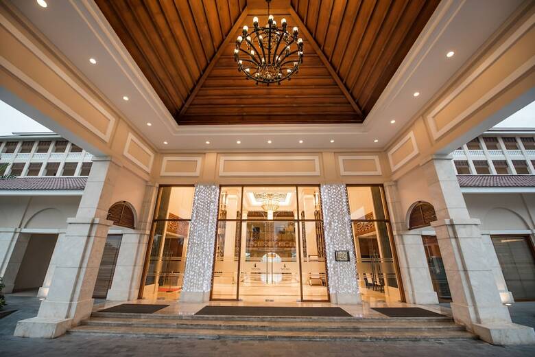 Hotel Vinpearl Luxury Da Nang