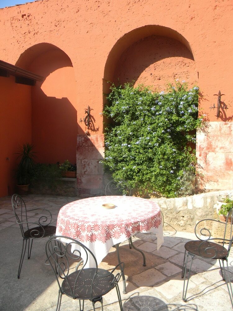 Dimora Del Falconiere B&B