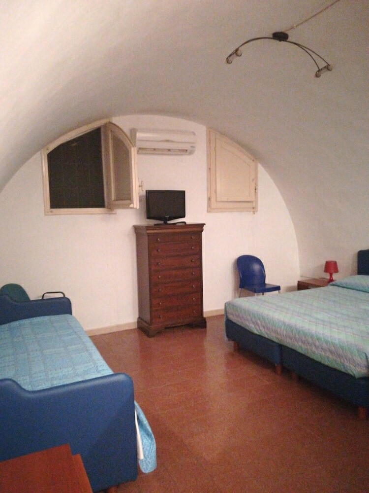 Dimora Del Falconiere B&B