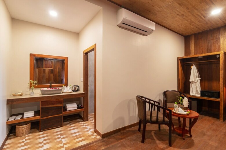 Hotel Family Wooden Boutique