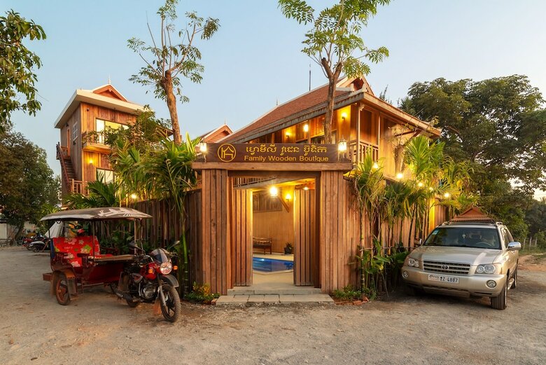 Hotel Family Wooden Boutique