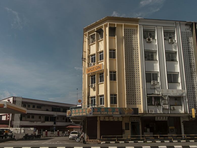 Spot On 89706 To-day Hotel