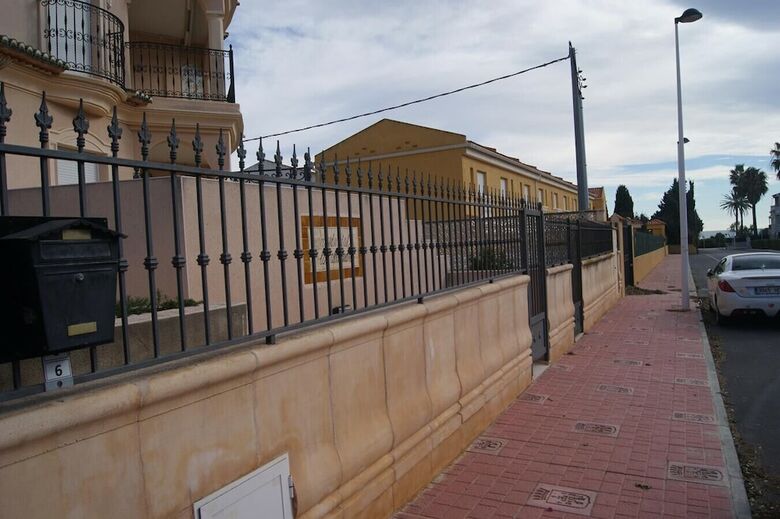 Apartamentos Marineu Los Almendros