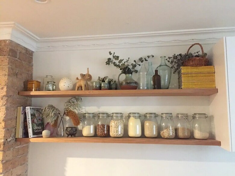 Charming Cottage With Leafy Courtyard