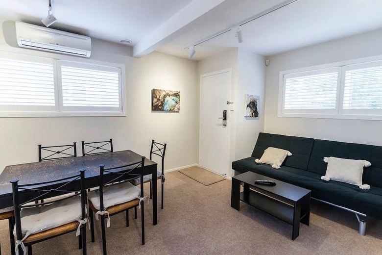 Modern Apartment In Meadowbank